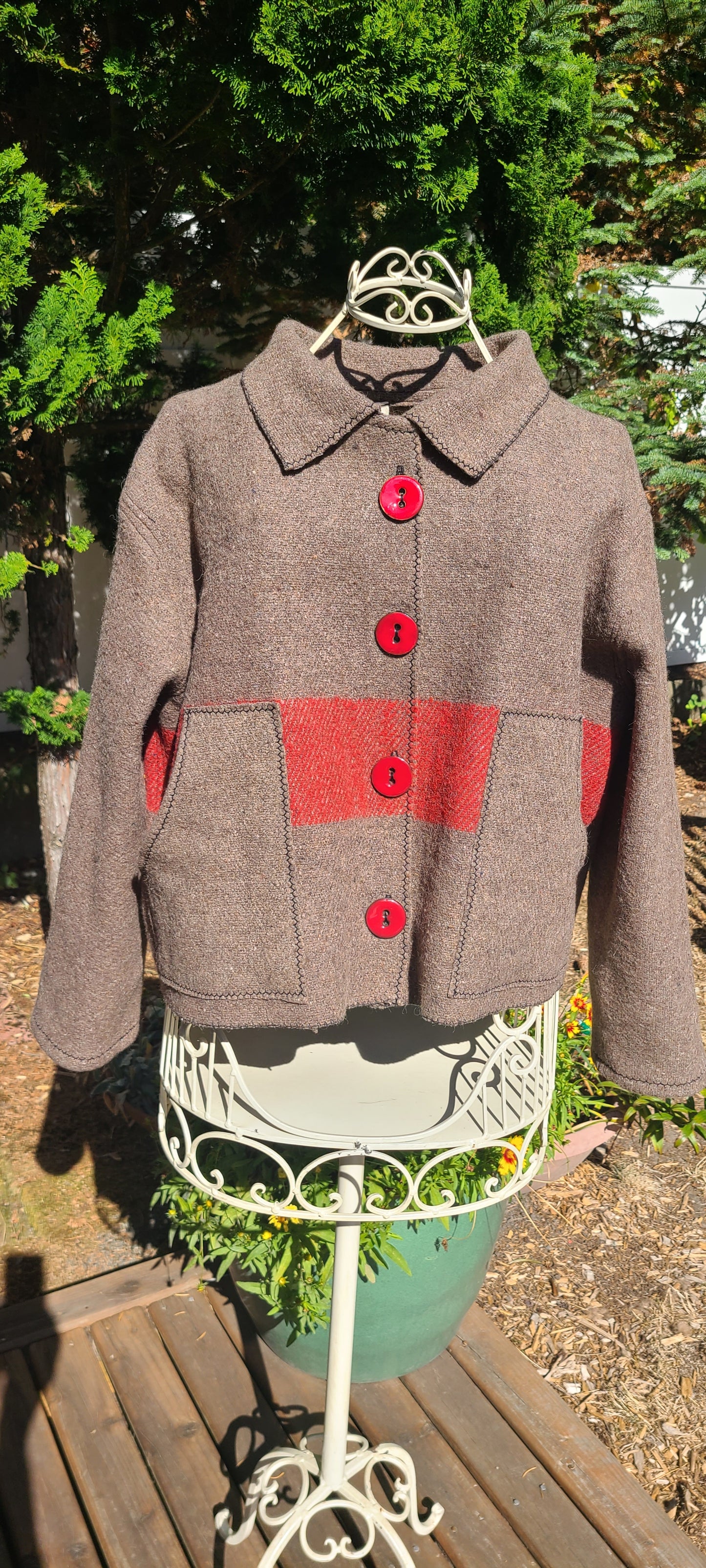 Swiss Army Chore with Detail Stitching