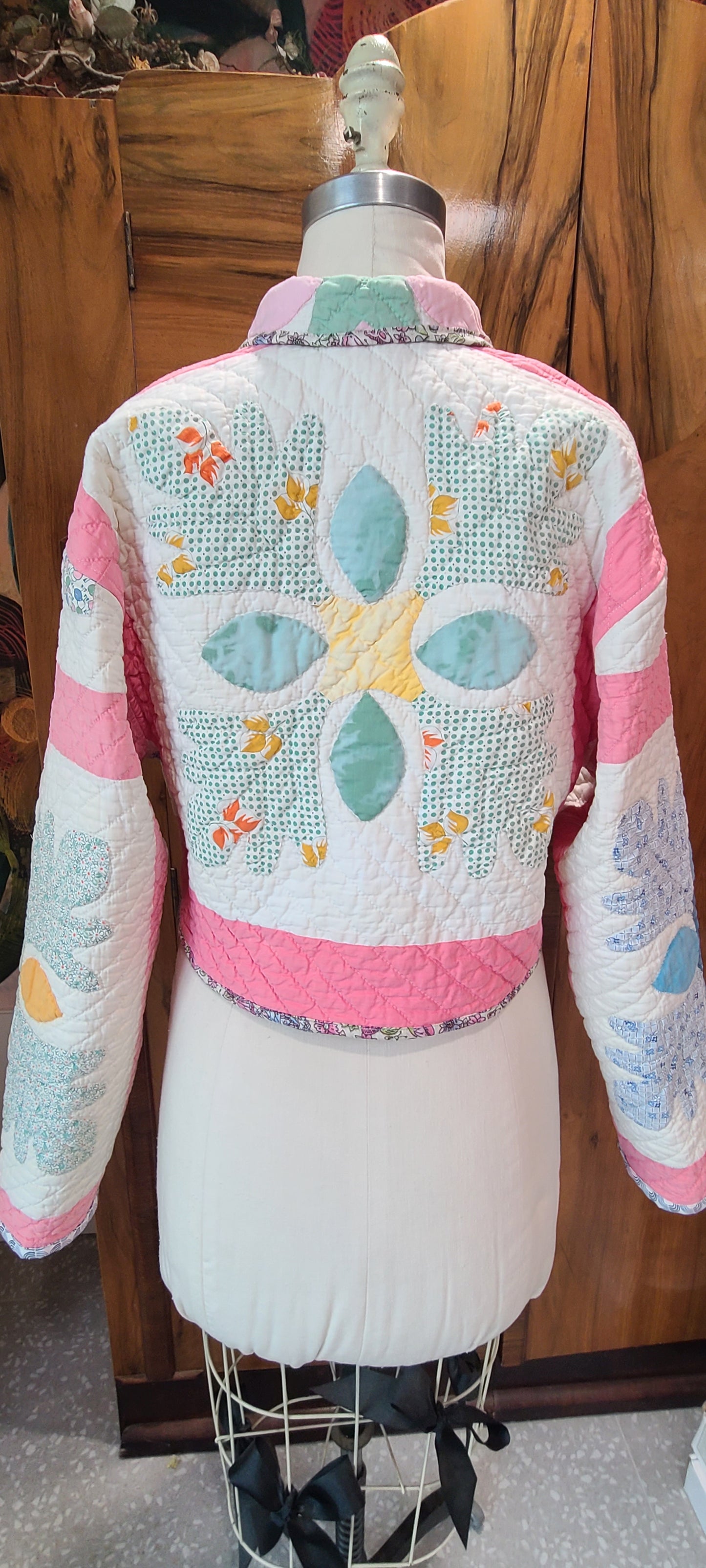 Floral Cropped Chore