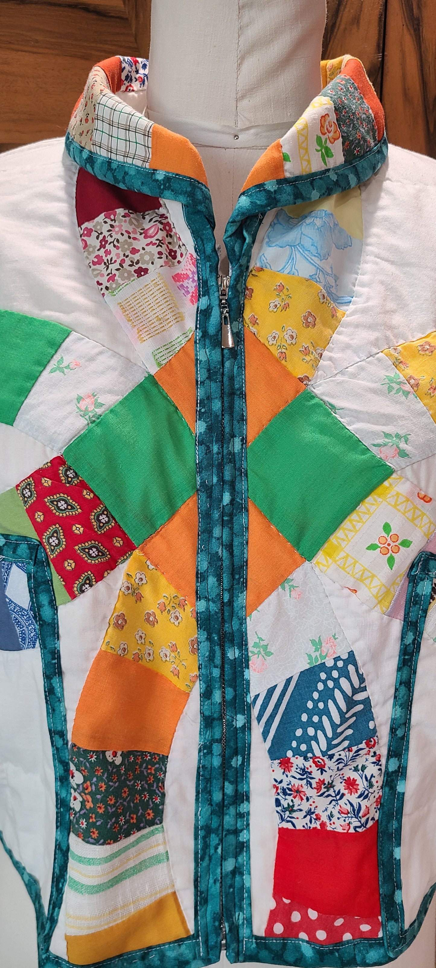 Orange and Green Wedding Ring Cropped Chore