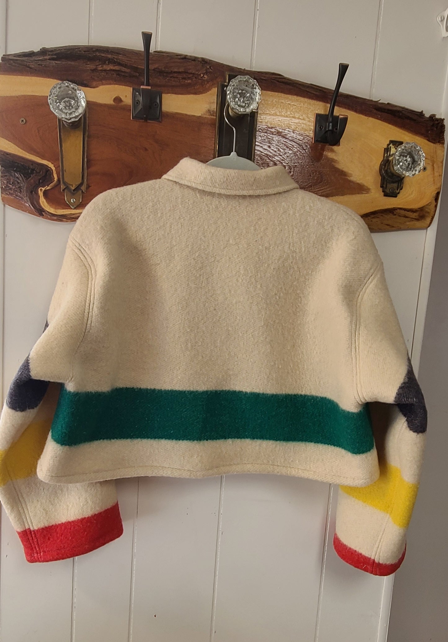 Hudson Bay Cropped Chore