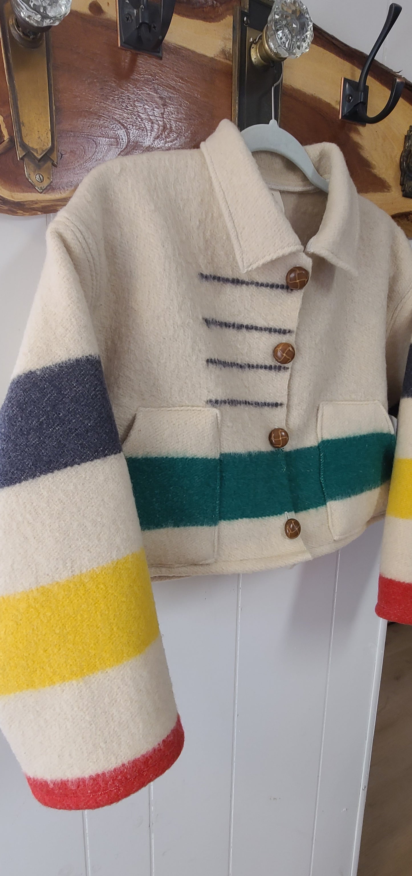 Hudson Bay Cropped Chore